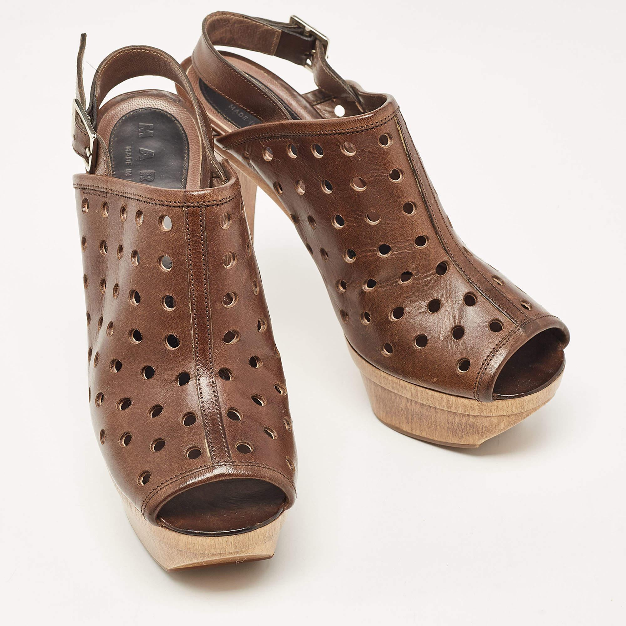 Women's Marni Brown Laser Cut Leather Open Toe Wooden Platform Slingback Sandals Size 37 For Sale