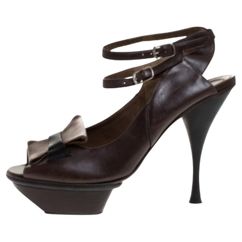 Marni Sandales à plateforme en cuir Brown Taille 38.5 en vente