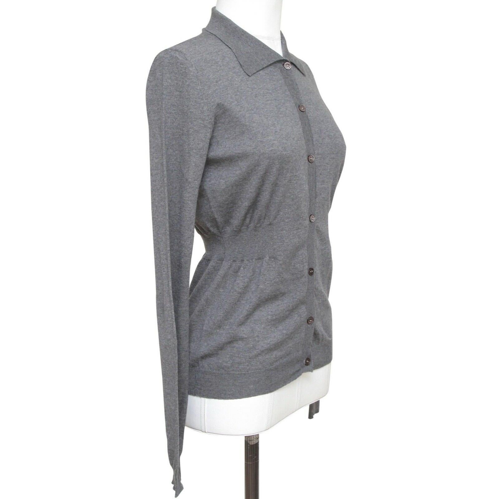 GUARANTEED AUTHENTIC LOVELY MARNI GREY WOOL LONG SLEEVE CARDIGAN


Details:
- Very unique inner sleeve open vents.
- Lightweight grey long sleeve cardigan, has a great easy fit.
- Collar, front button closure.
- Ribbing at collar, waist, hem and