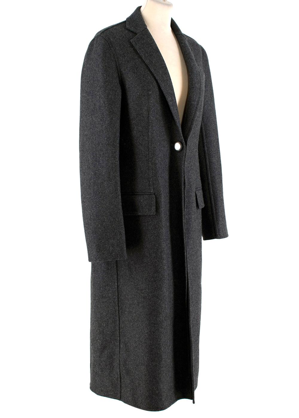 Marni Charcoal Grey Double Faced Wool Blend Felt Coat 

-This double faced wool blend felt loosely tailored coat from Celine features notch lapels, two flap pockets and a chest pocket
- Single bolt-style button closure
-Single vent at the