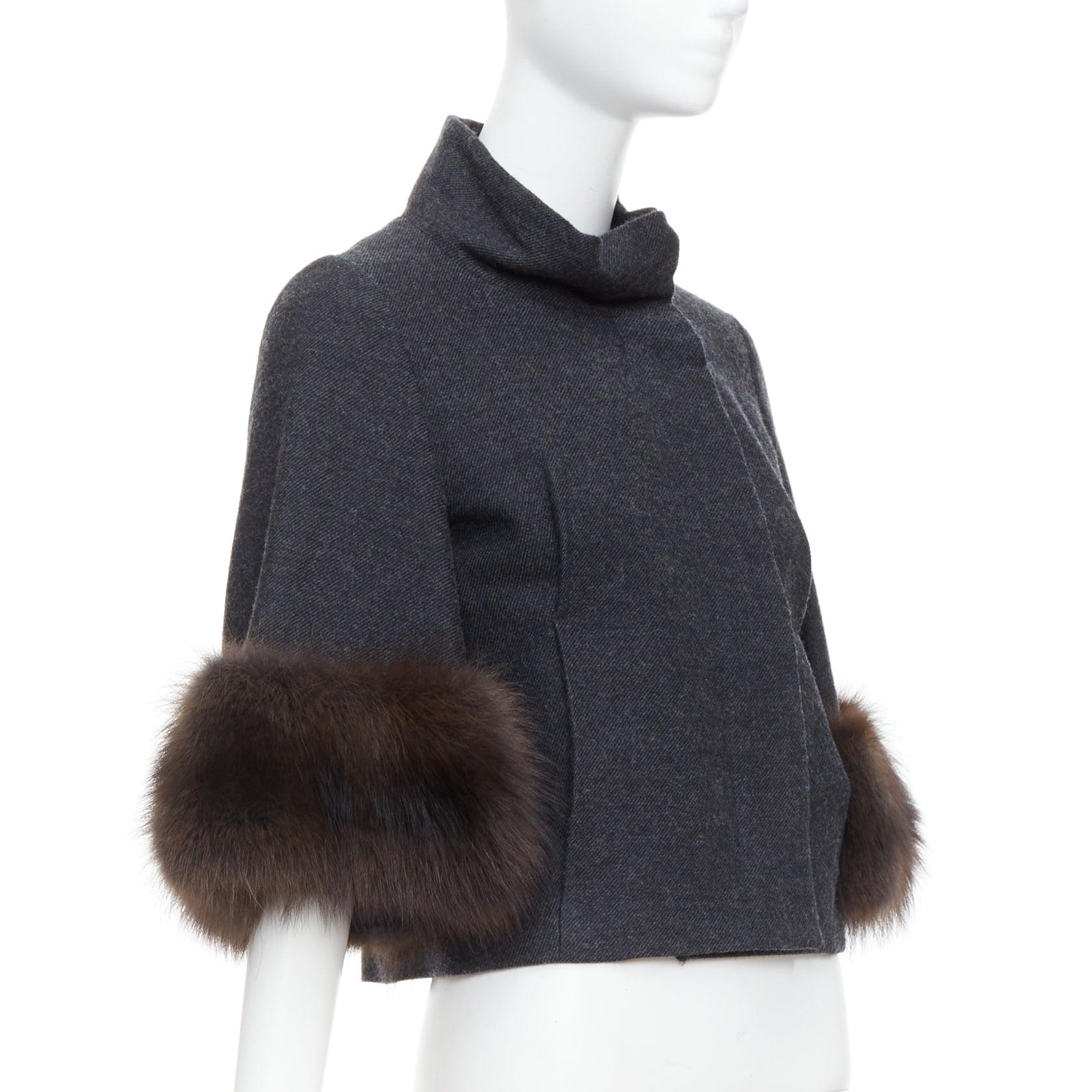 MARNI Anthrazitgraue, flachgeschnittene Jacke aus Wollmischung mit Pelzbesatz IT40 S im Zustand „Hervorragend“ im Angebot in Hong Kong, NT