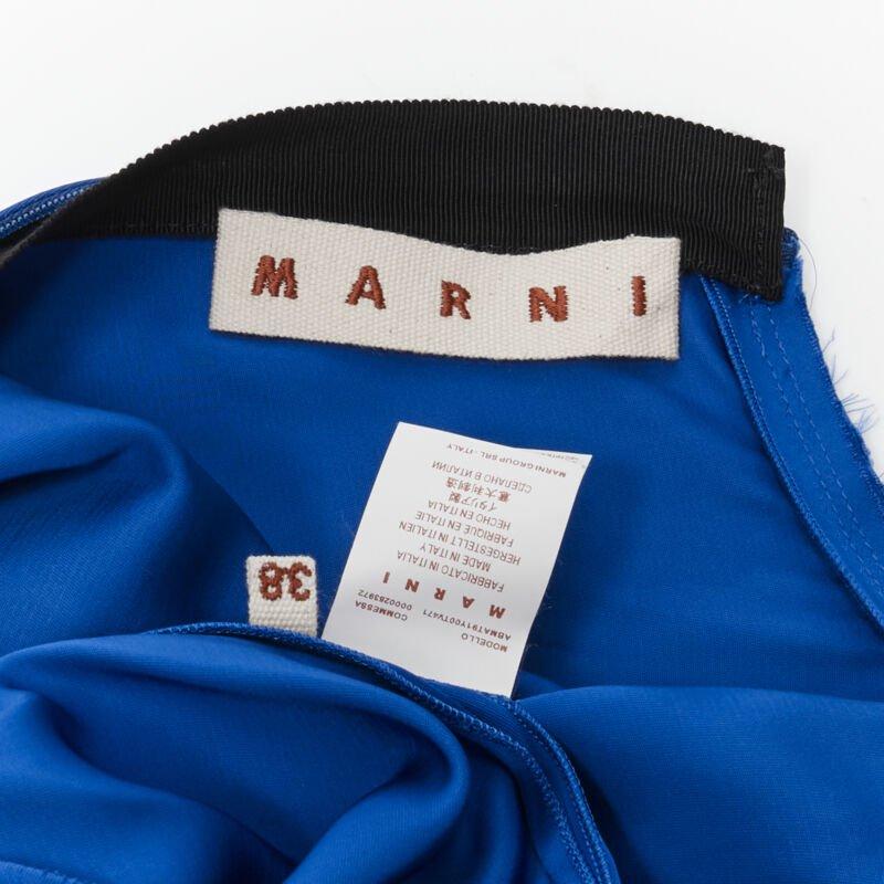 MARNI robe bleu cobalt en viscose crue à bord effiloché et ourlet en escalier plié dans le dos IT38 XS en vente 6