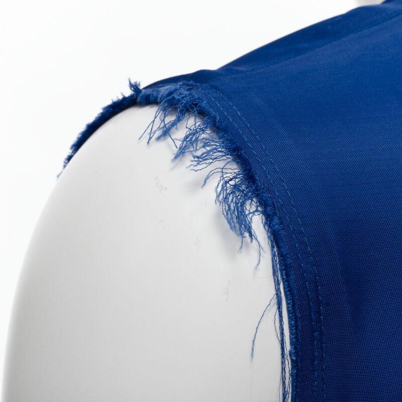MARNI robe bleu cobalt en viscose crue à bord effiloché et ourlet en escalier plié dans le dos IT38 XS en vente 2