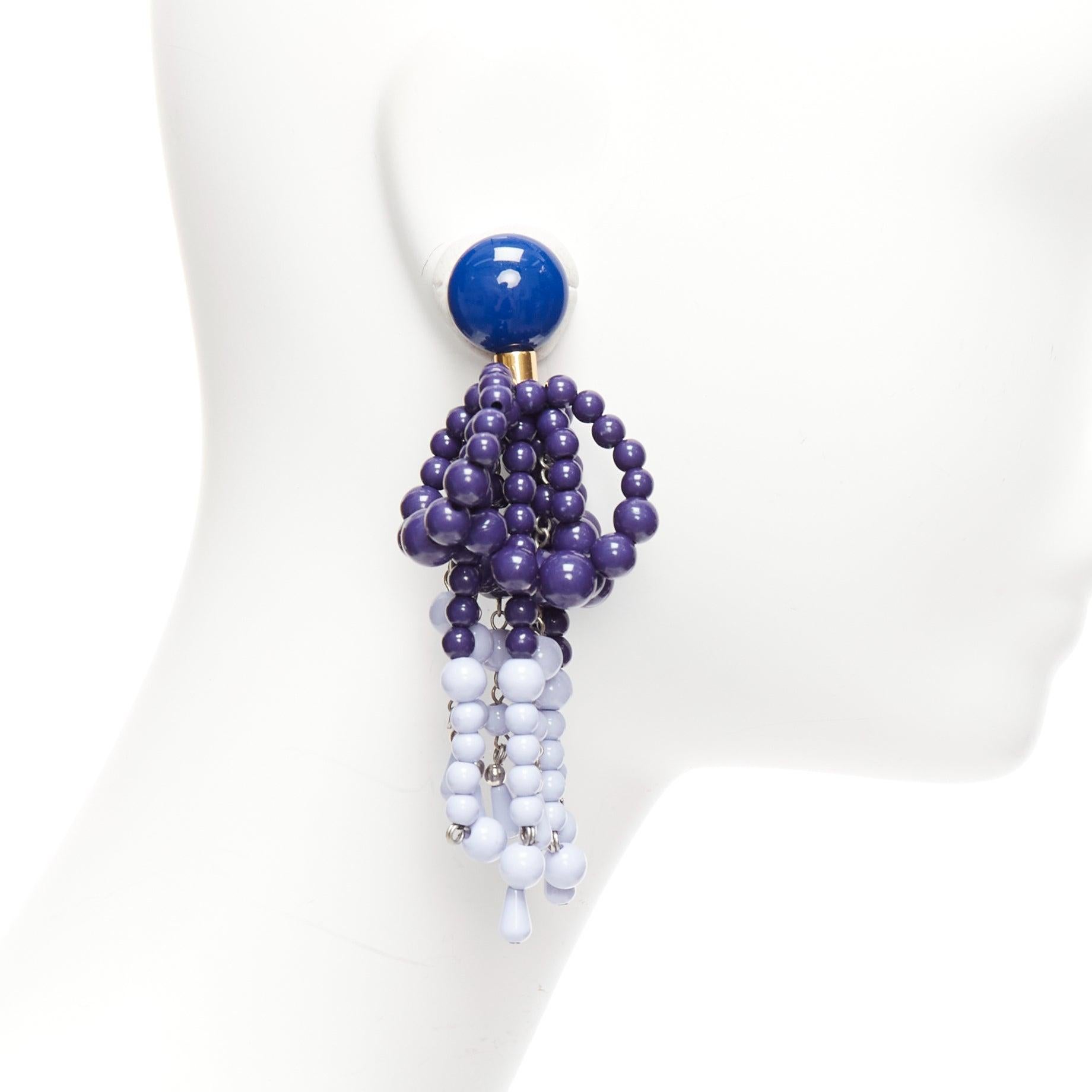 Donna Marni, orecchini a clip con perline blu a contrasto, Coppia in vendita