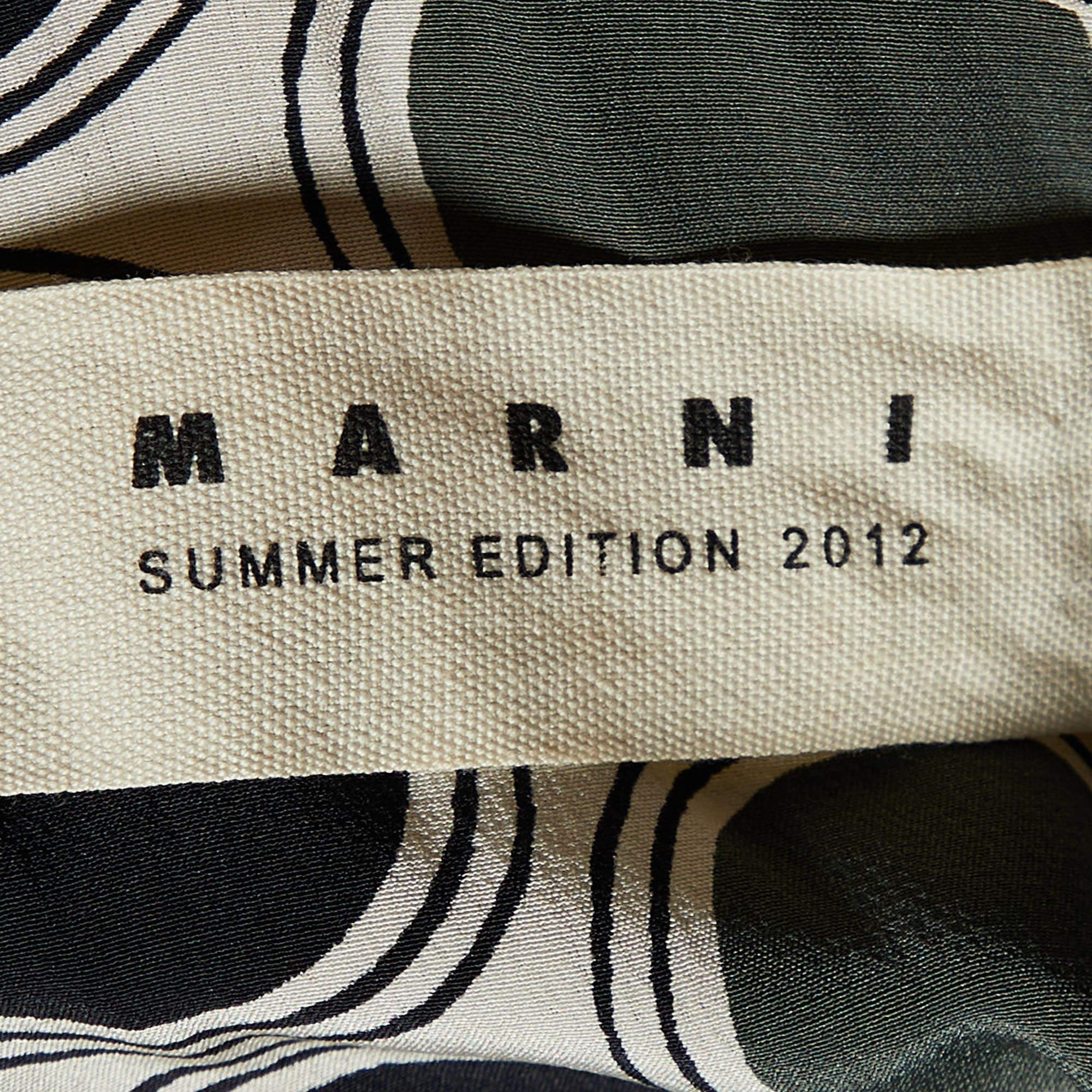 Marni Creme Dot Print Seide Playsuit S im Zustand „Gut“ im Angebot in Dubai, Al Qouz 2
