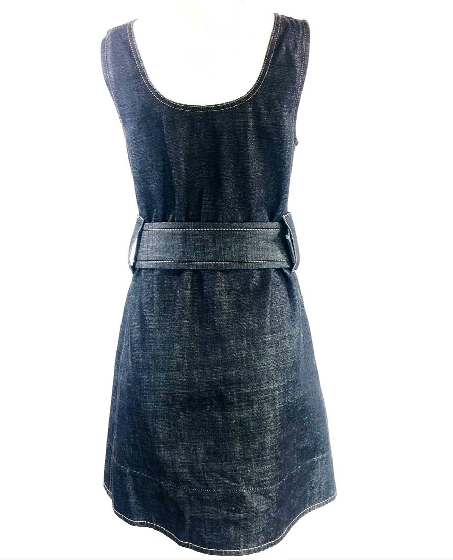 MARNI Denim Sleeveless Belted Mini Dress Size 40
Product details:
Size IT 40
Dark blue denim 
100% Cotton 
Side zip 
The belt measures 47” long and 4” wide, the buckle is 4.75” x 3”
Made in Italy

