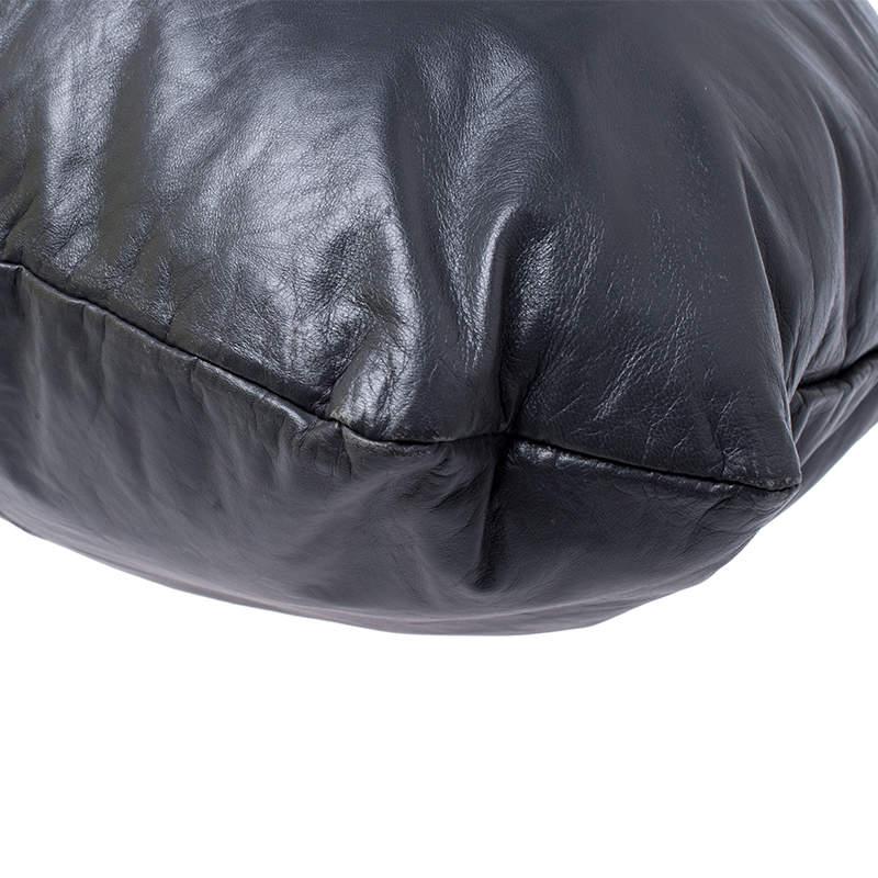 Marni Dark Grey Nappa Leather Drawstring Shoulder Bag In Excellent Condition For Sale In Dubai, Al Qouz 2