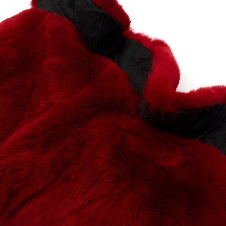 Marni Deep Red Rabbit Fur Puritan Collar Cape - ONE SIZE For Sale 2