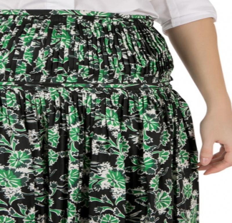 Marni - Gonna midi a pieghe in seta con stampa floreale verde felce S in vendita 1