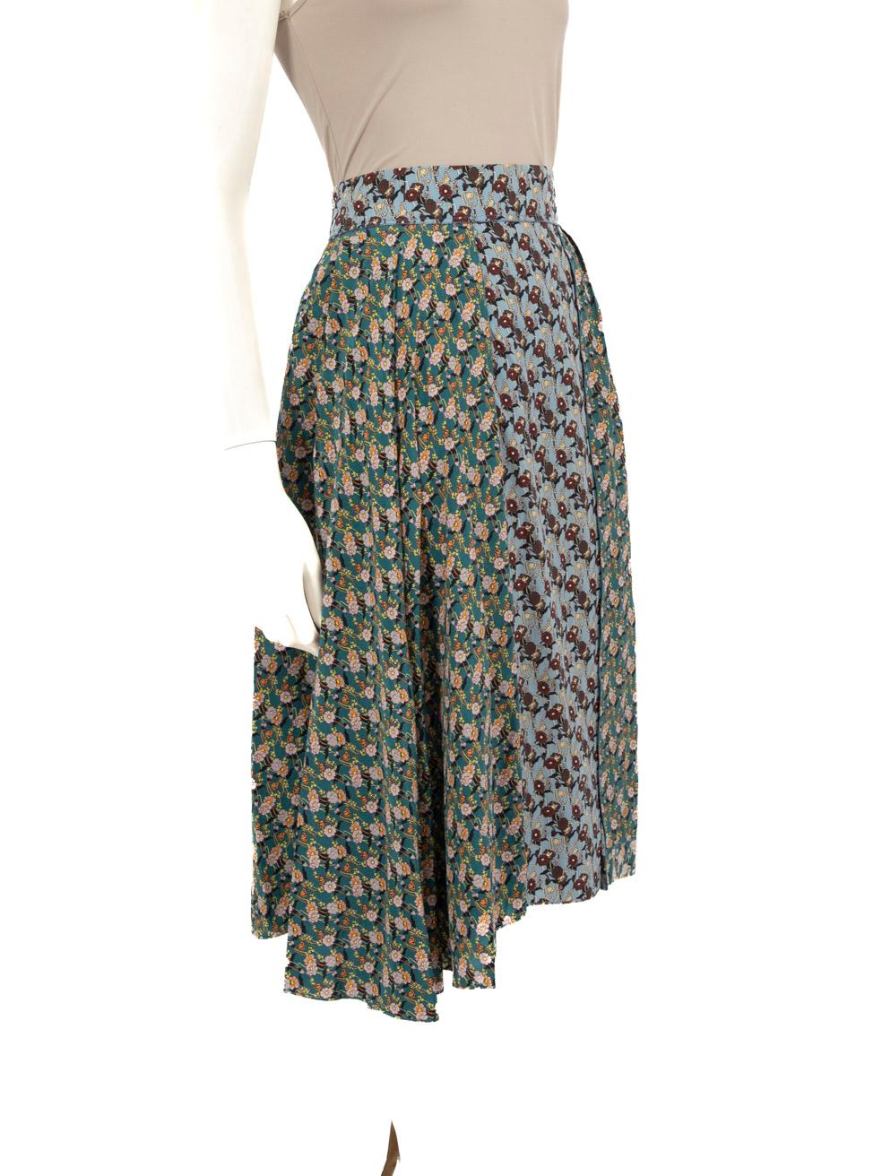 CONDITION is Very good. Minimal wear to skirt is evident. There is a a light stain seen along the inside waistband and other small marks and plucks to the weave on this used Marni designer resale item.
 
 
 
 Details
 
 
 Multicolour- green and blue