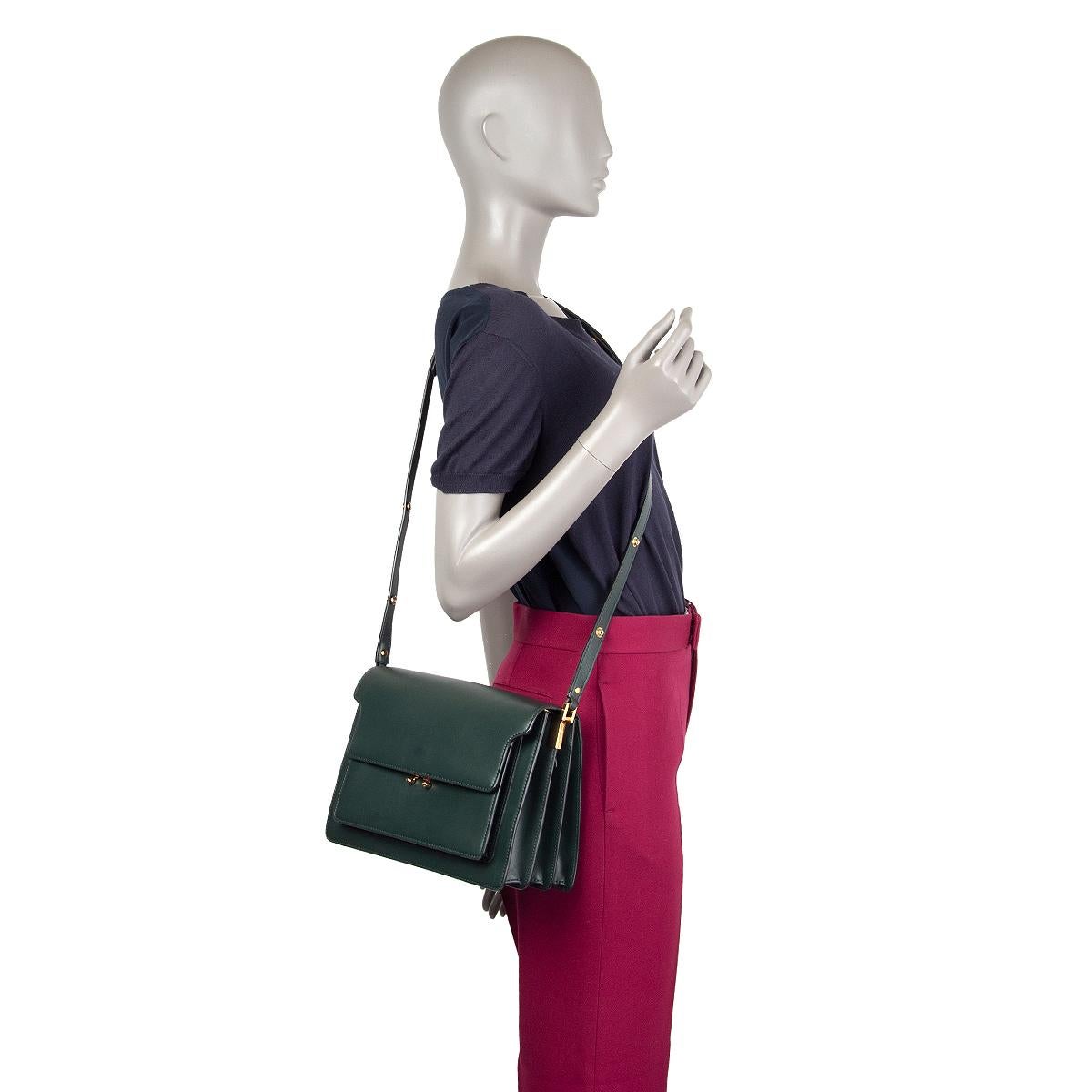 MARNI forest green leather TRUNK LARGE Shoulder Bag In Excellent Condition In Zürich, CH