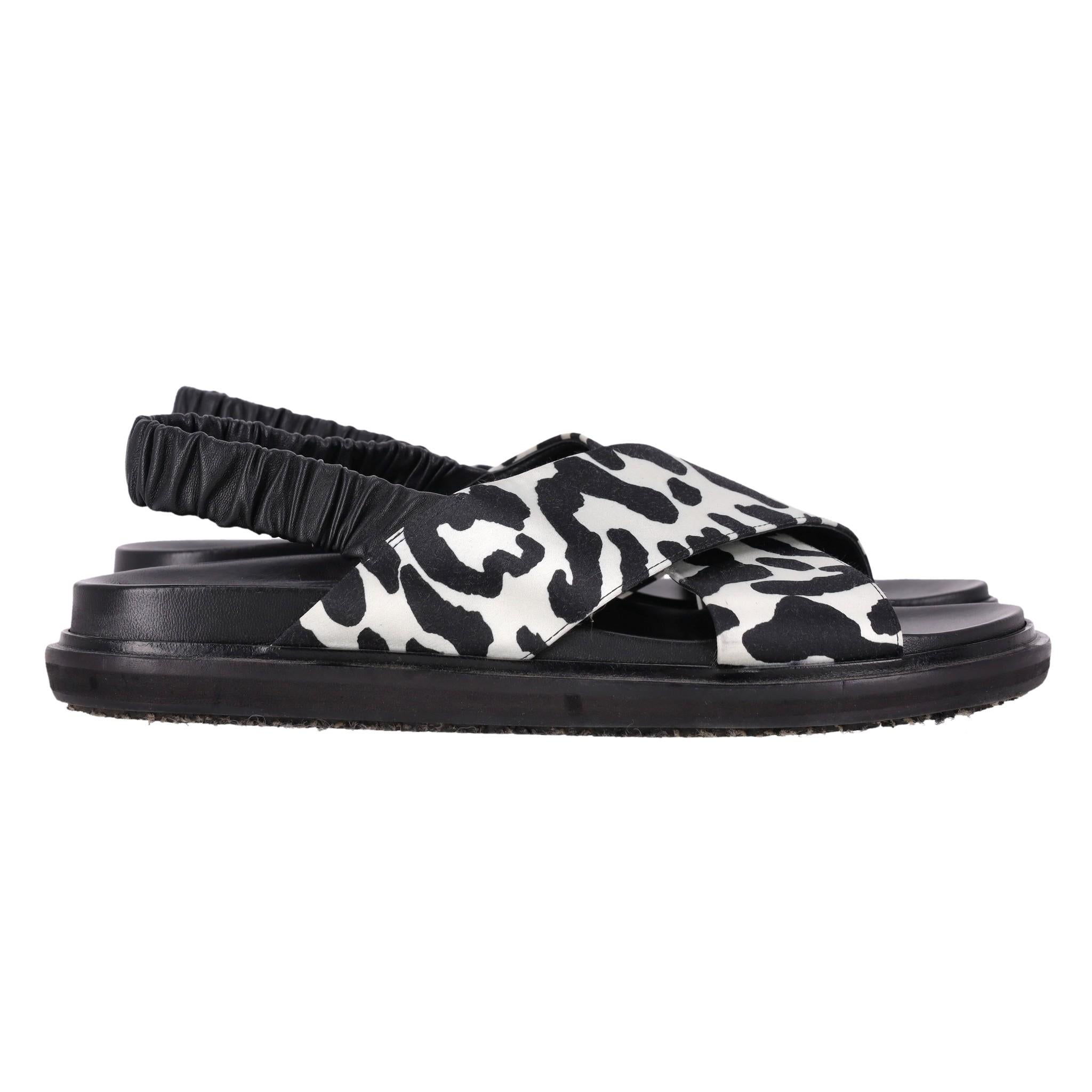 Marni Fussbett Animal Print Leather Sandals In Excellent Condition For Sale In London, GB