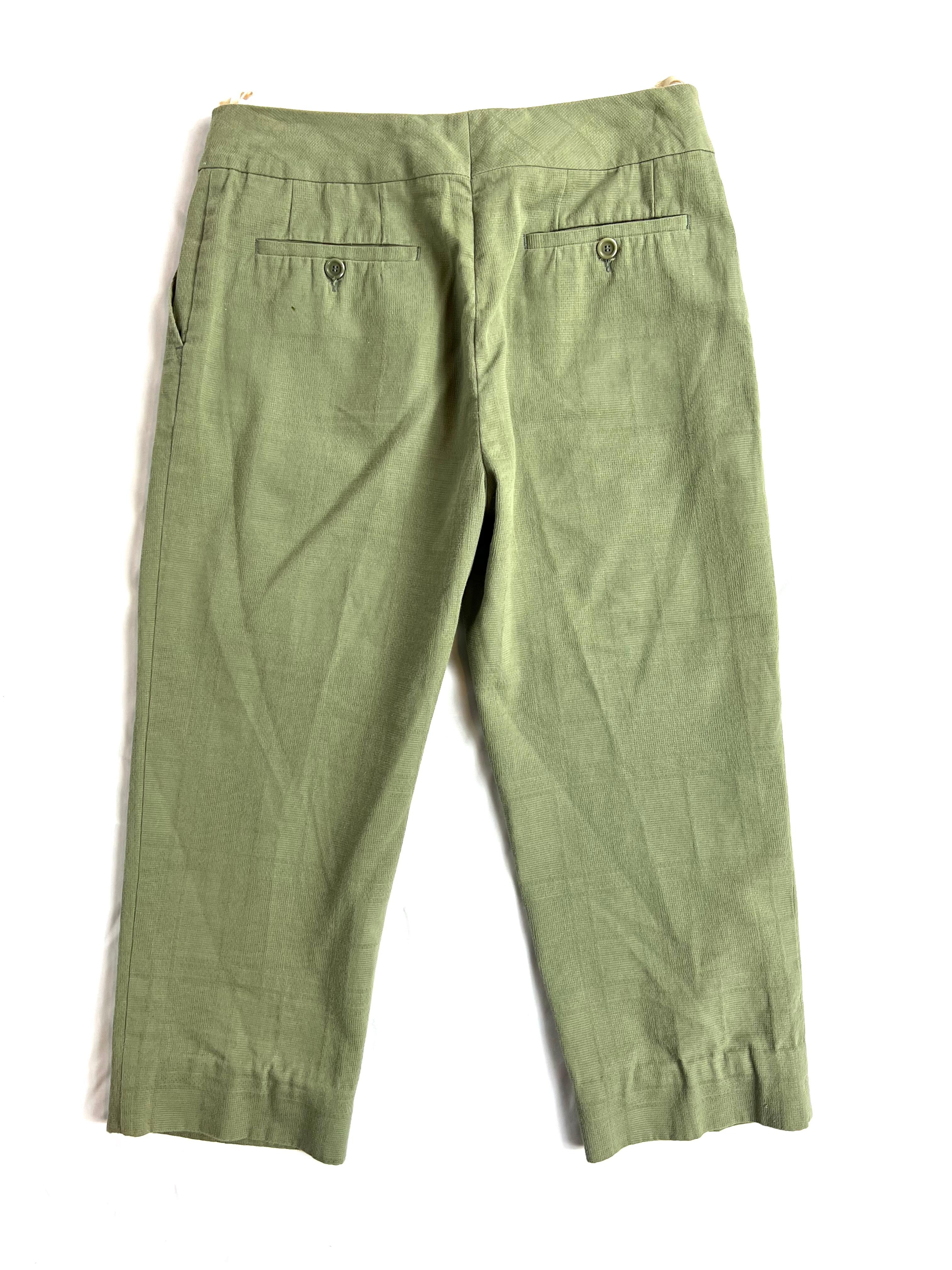Marni Green Capri Pants, Size 40 In Excellent Condition For Sale In Beverly Hills, CA