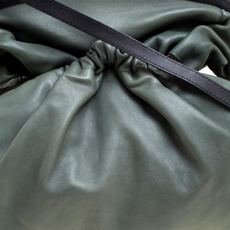Marni Green Leather Kiss Lock Frame Shoulder Bag In Good Condition In Dubai, Al Qouz 2