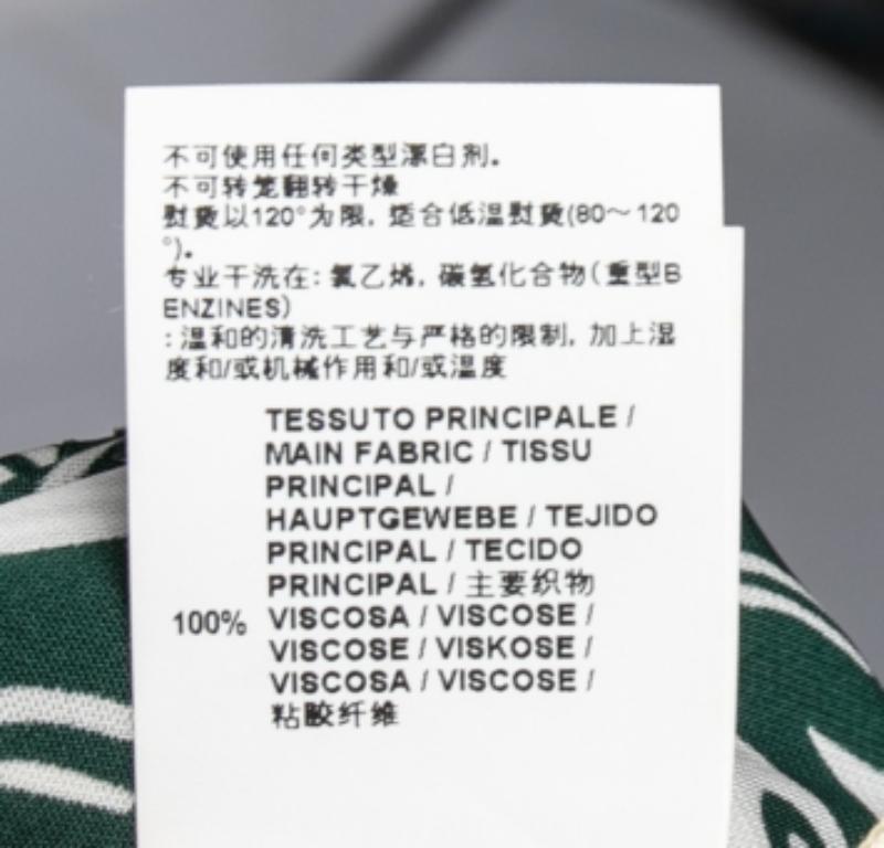 Marni, robe longue plissée sur le devant en crêpe imprimé vert S 1