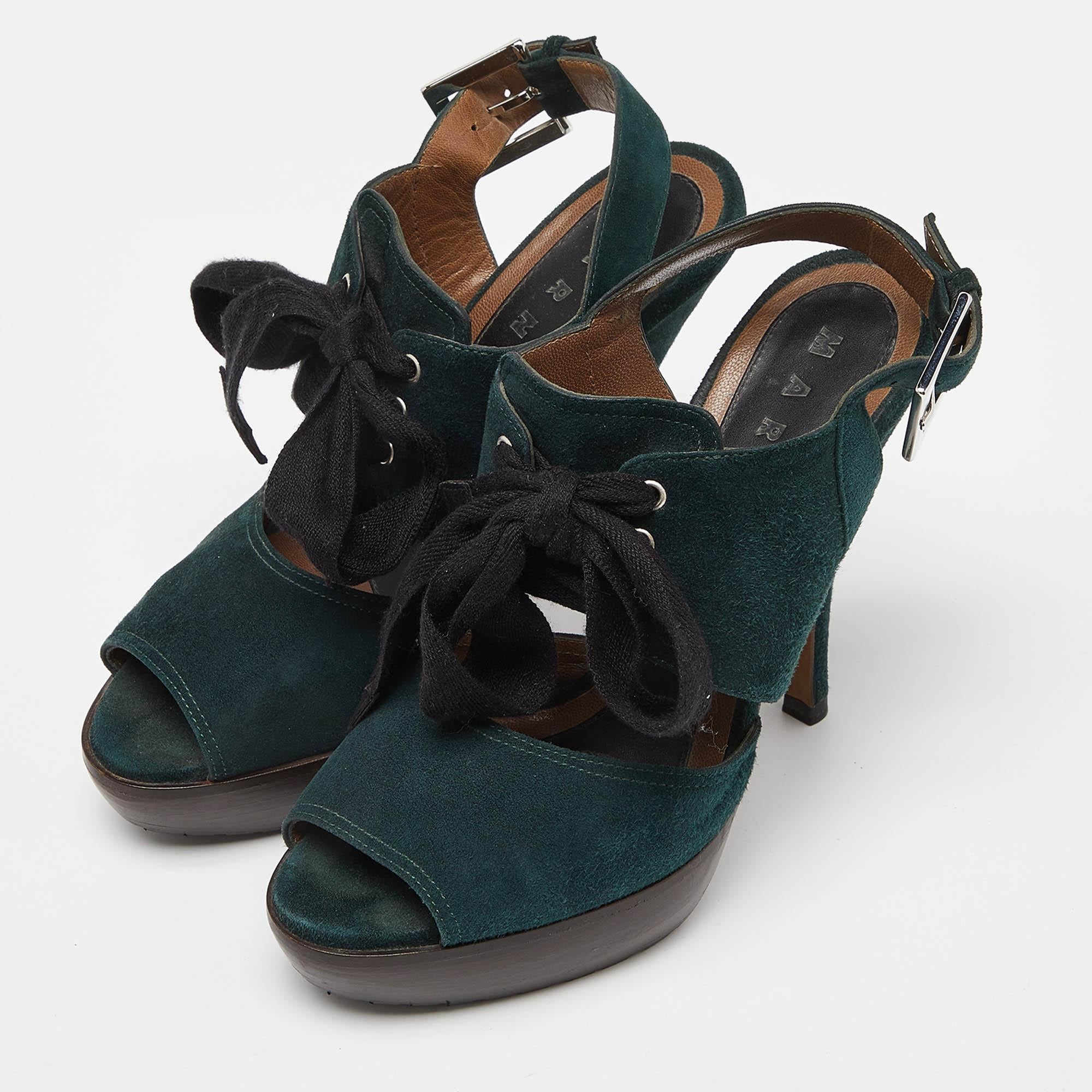Ces sandales encadreront vos pieds de manière élégante. Fabriquées à partir de matériaux de qualité, elles présentent un design élégant et des semelles intérieures confortables.