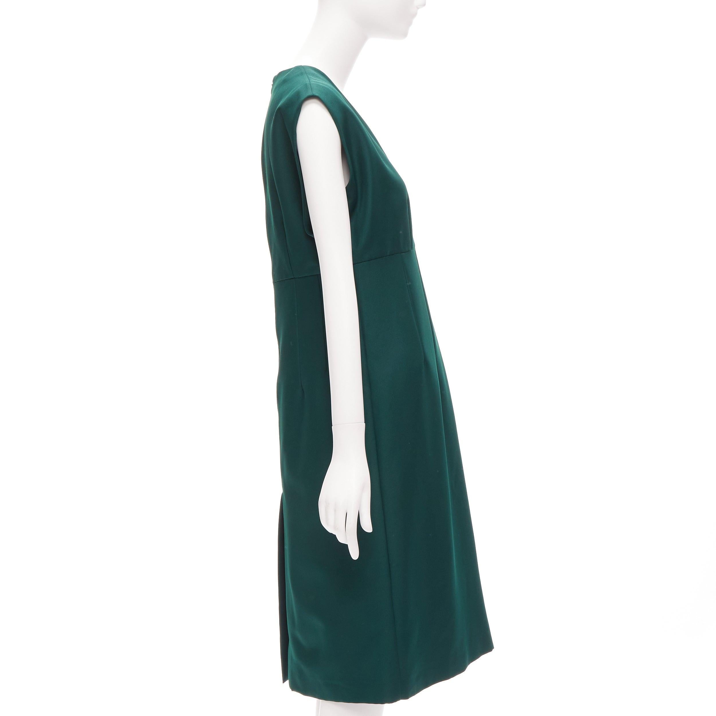 MARNI green twill V neck dart pleat waist sleeveless boxy dress IT40 S In Excellent Condition For Sale In Hong Kong, NT