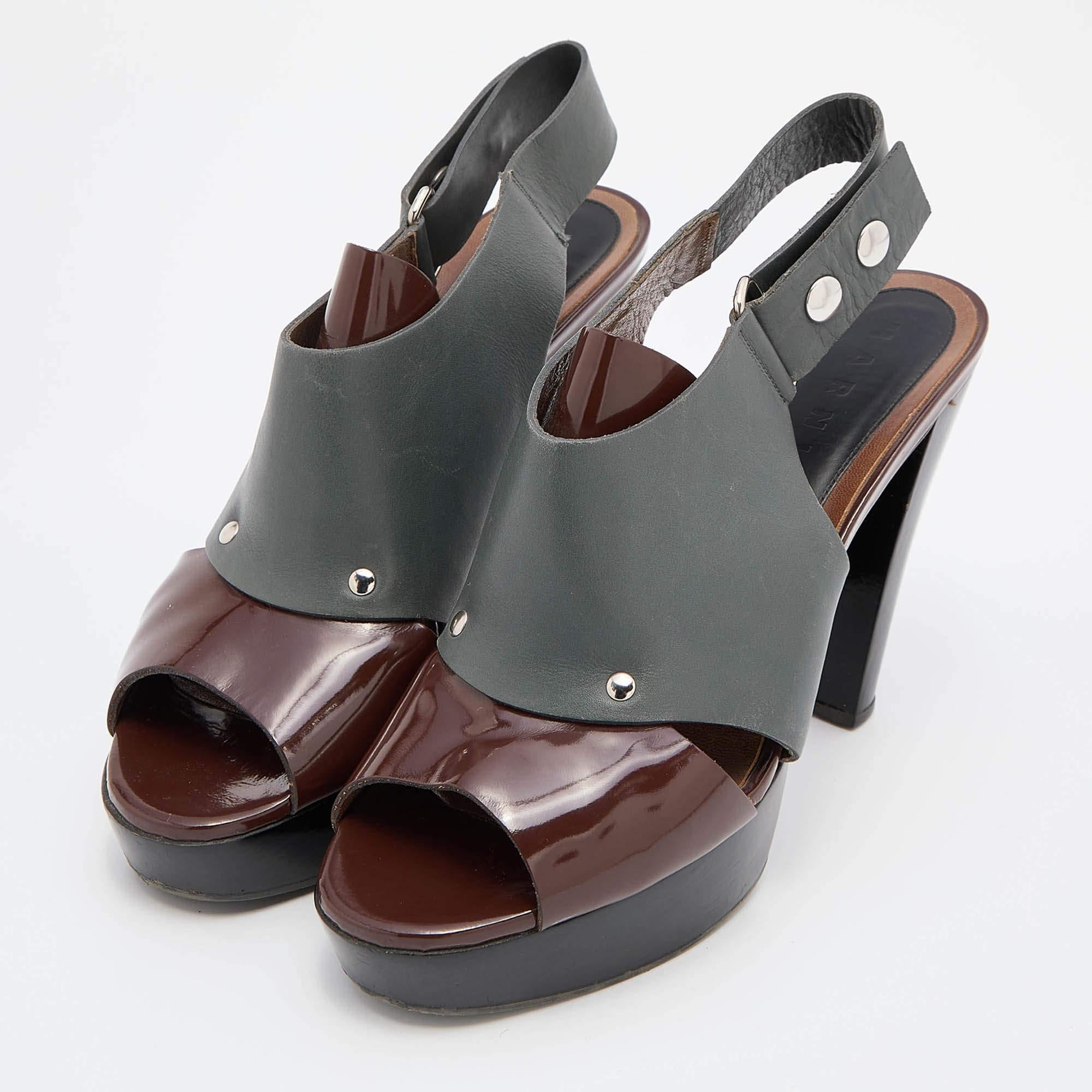 Fate una dichiarazione di stile chic con queste décolleté di design. Presentano tacchi robusti e suole resistenti.  perfetto per le tue uscite alla moda