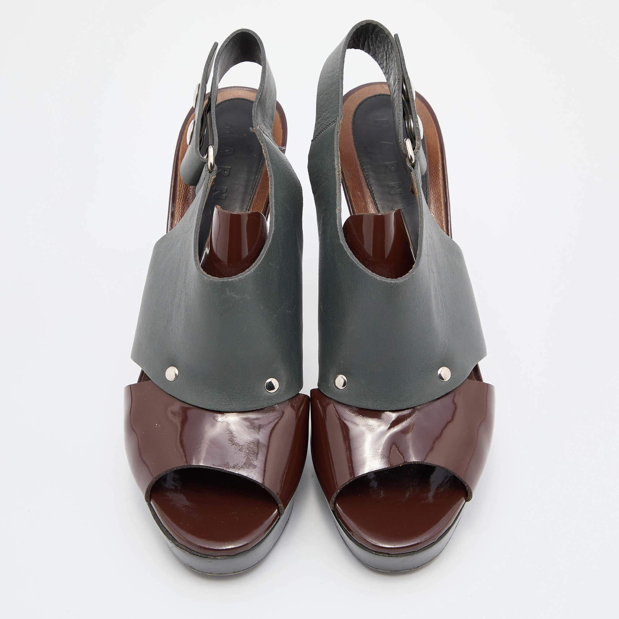 Nero Marni, Pumps con cinturino alla caviglia in pelle grigio/marrone taglia 40 in vendita
