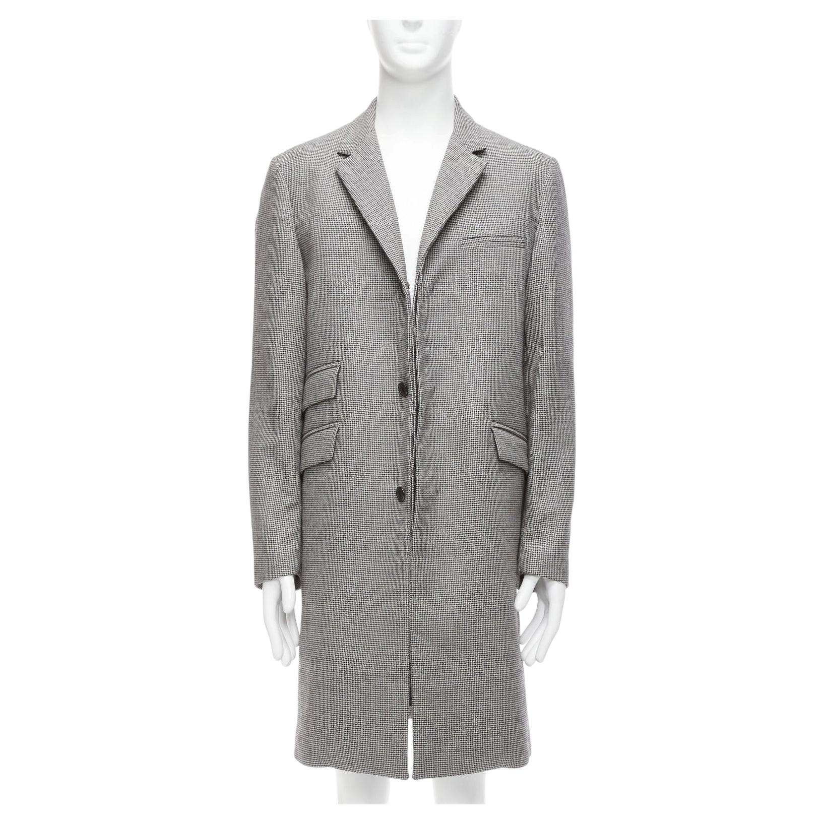 Is houndstooth a classic print?