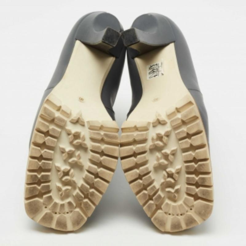 Marni Grau Leder Quadratische Zehe Stiefeletten Größe 40 im Angebot 1