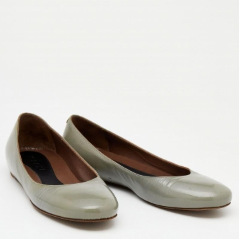 Marni Grey Patent Leather Ballet Flats Size 36.5 In Fair Condition For Sale In Dubai, Al Qouz 2