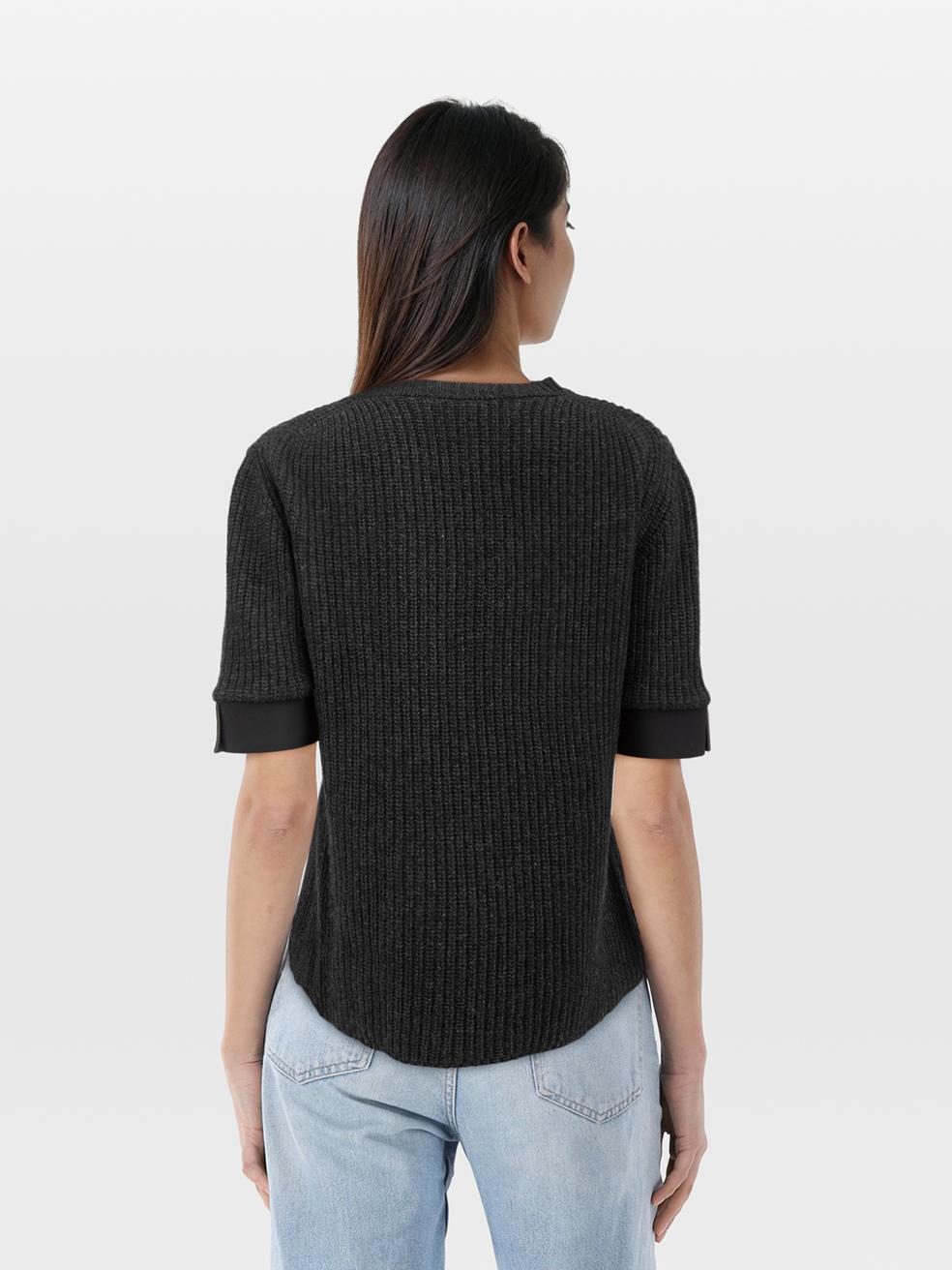 CONDITION is Very good. Minimal wear to the jumper is evident. One corner of the back neck designer label is hanging loose on this used Marni designer resale item.
 
 
 
 Details
 
 
 Grey
 
 Wool
 
 Knit jumper
 
 Short sleeves
 
 Round neck
 

