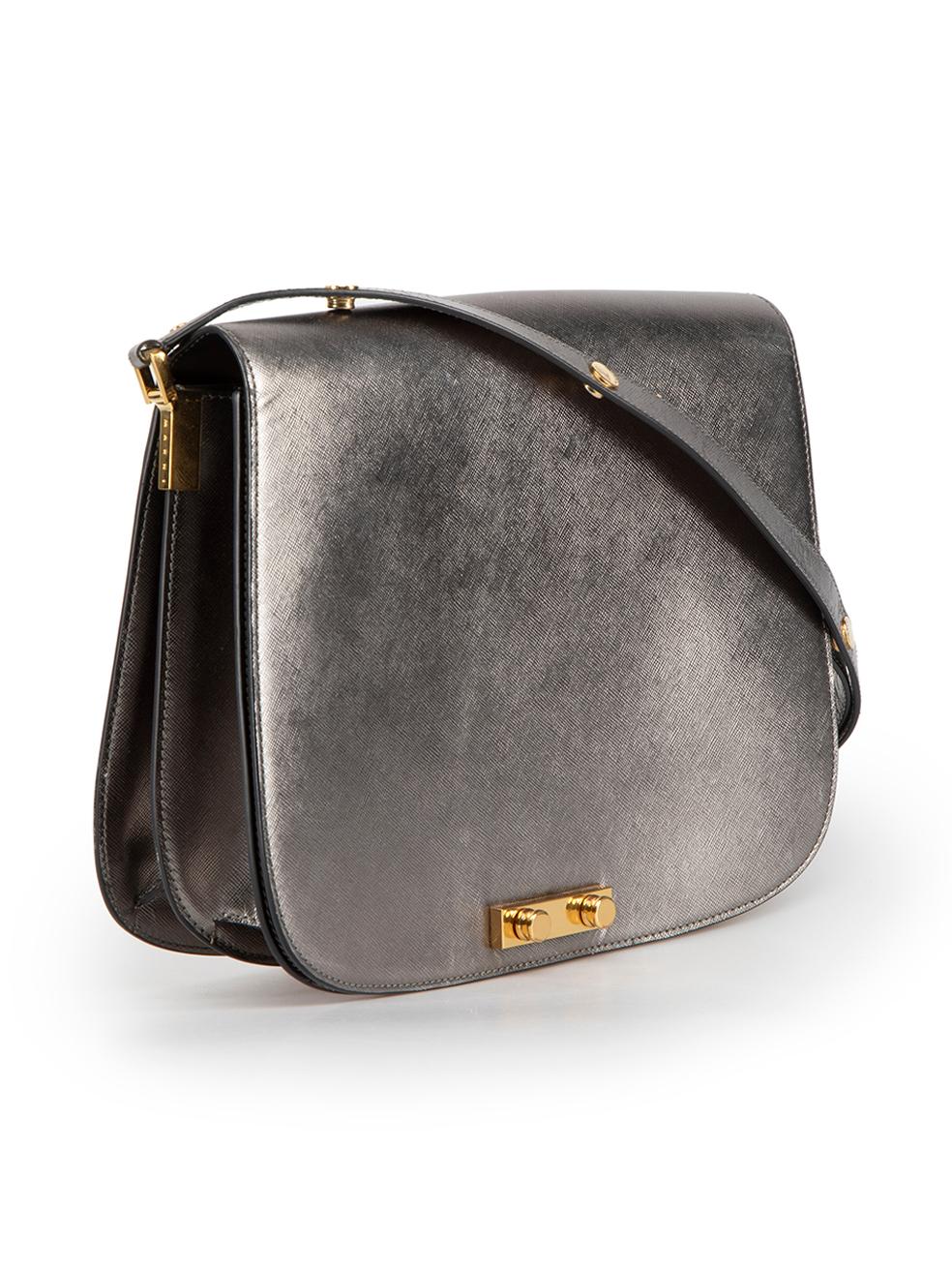 CONDITION is Good. Minor wear to handbag is evident. Light wear to overall leather with creasing to handle and minor indentations on front and back of bag on this used Marni designer resale item.
 
Details
Gunmetal
Leather
Large shoulder bag
1x Snap