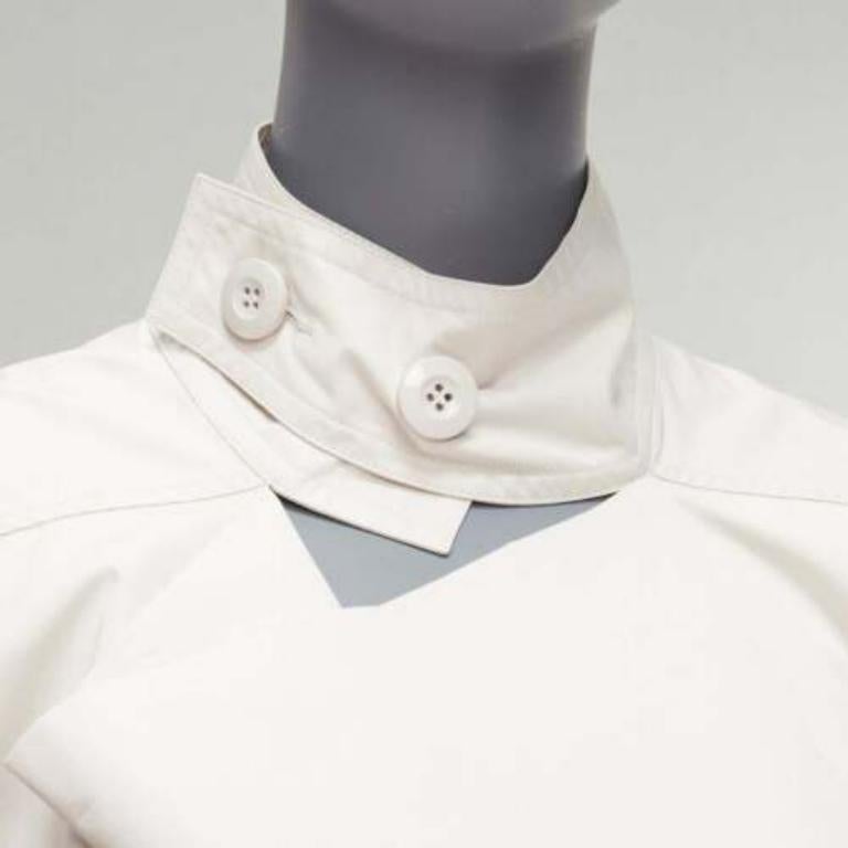 MARNI light grey cotton cut out draped collar boxy utility top IT36 XXS
Reference: CELG/A00325
Brand: Marni
Material: Cotton
Color: Grey
Pattern: Solid
Closure: Button
Extra Details: Button closure at collar. Plain back.
Made in: