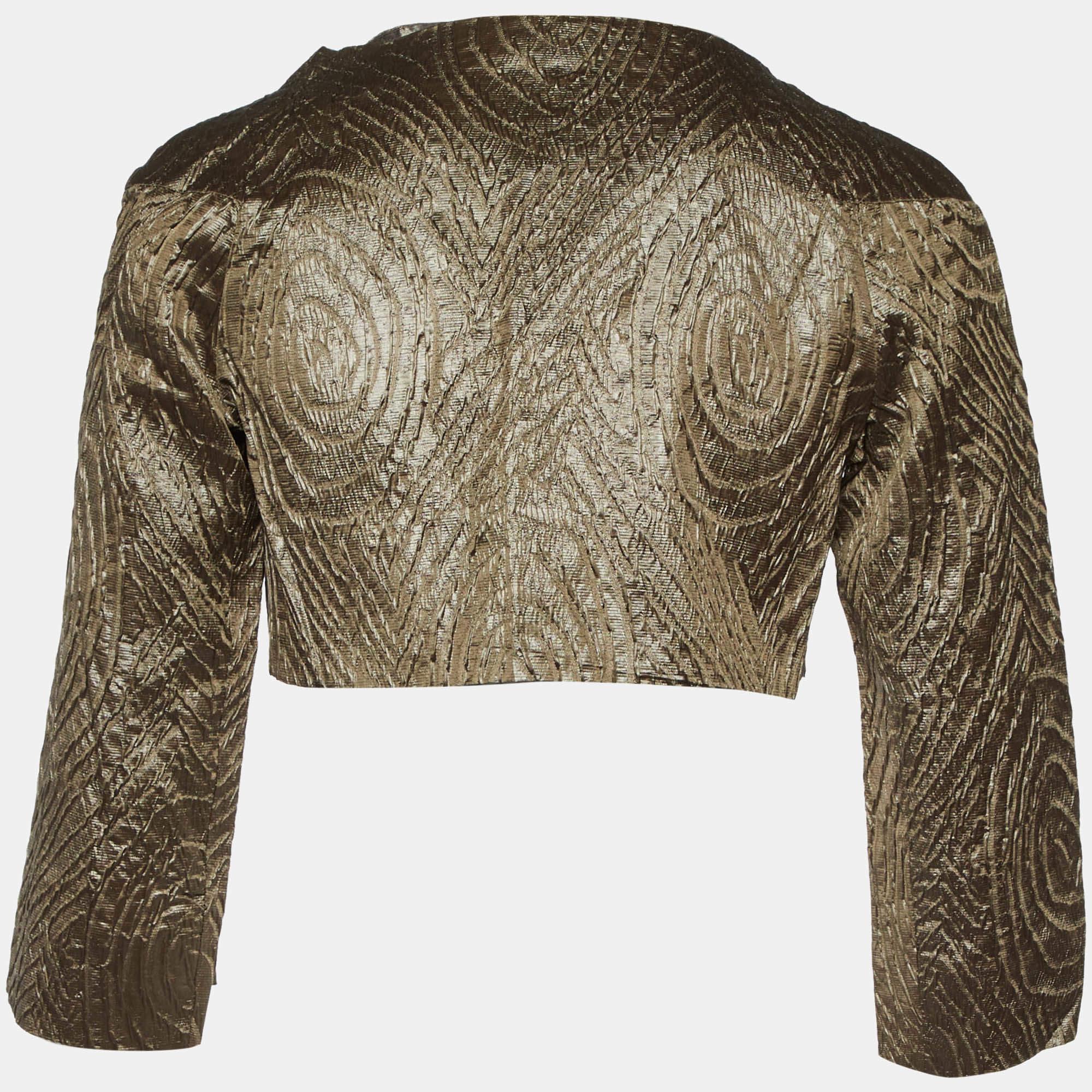 Infondi una dose extra di stile nel tuo abbigliamento con questa giacca di gran moda. Realizzato su misura con materiali di qualità  incarna un'atmosfera contemporanea ed è ricca di caratteristiche funzionali.