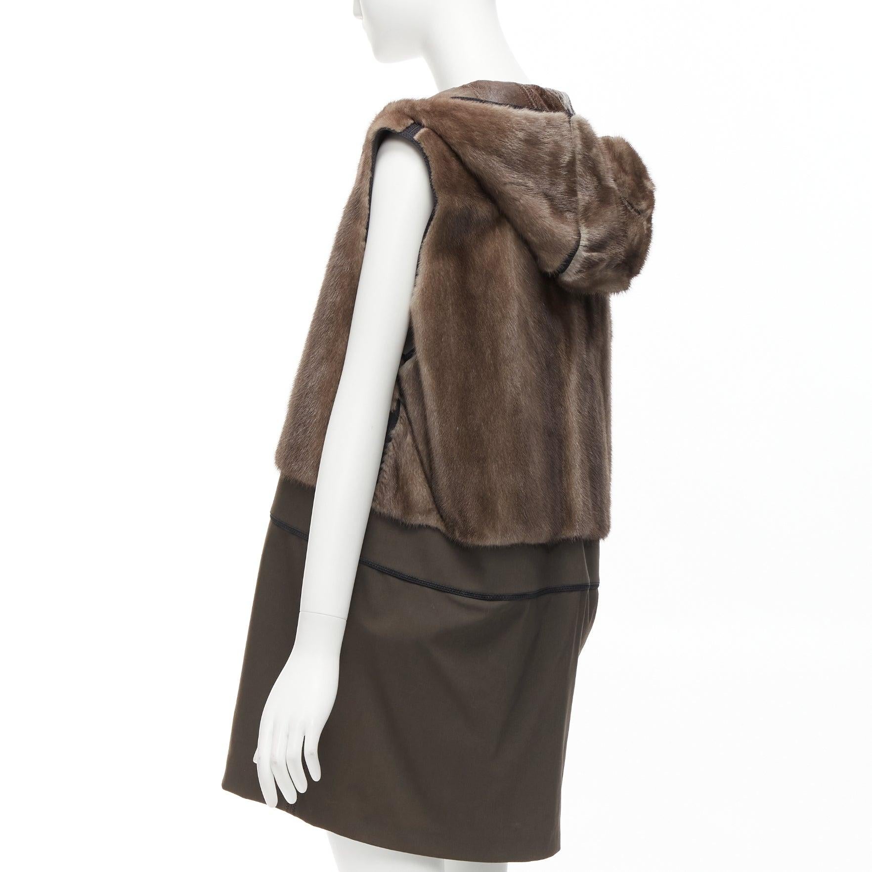 MARNI Gilet en vison Gilet à capuche réversible en fourrure texturée colorblocked marron IT40 S en vente 7