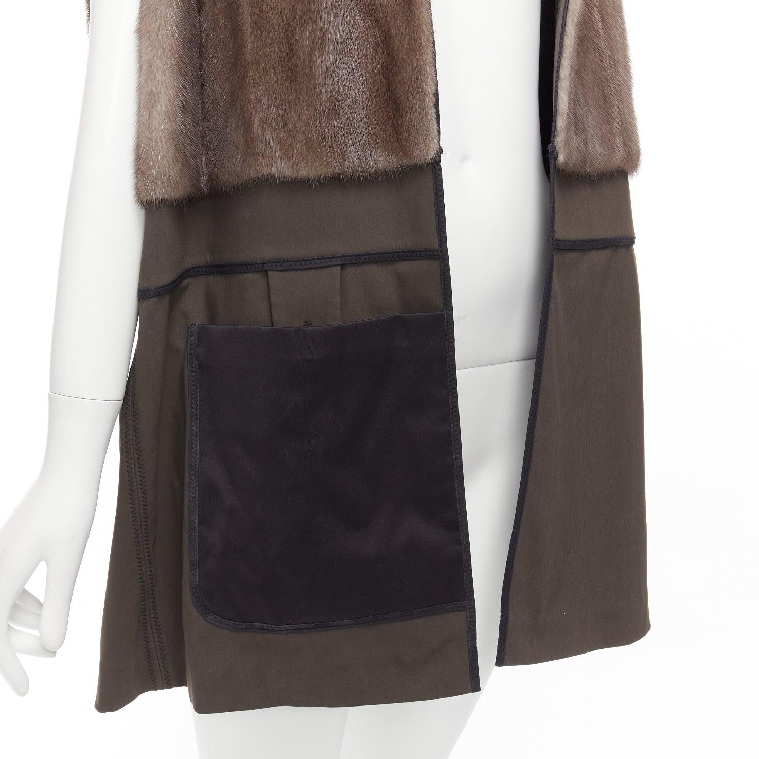 MARNI Gilet en vison Gilet à capuche réversible en fourrure texturée colorblocked marron IT40 S en vente 8