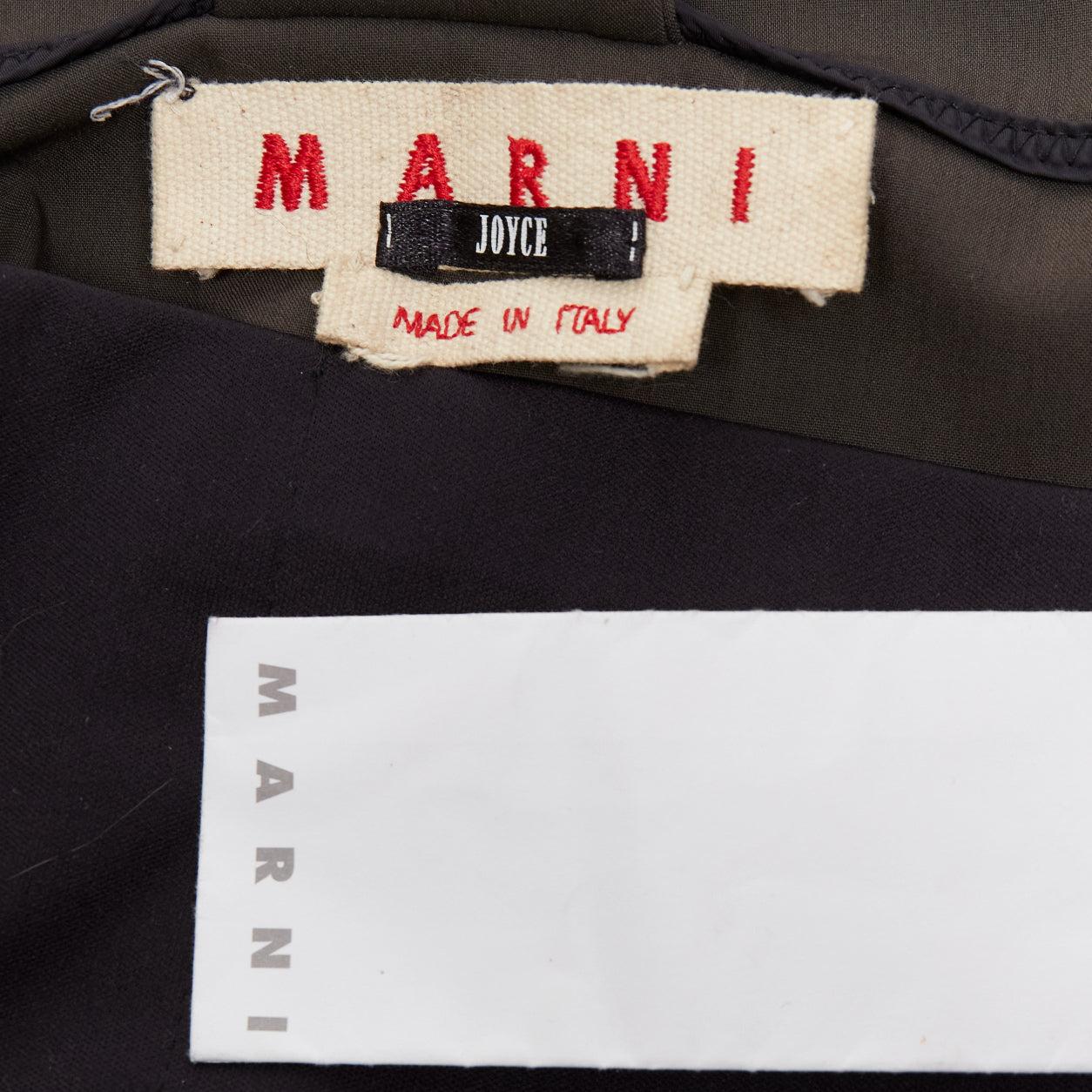 MARNI Gilet en vison Gilet à capuche réversible en fourrure texturée colorblocked marron IT40 S en vente 9