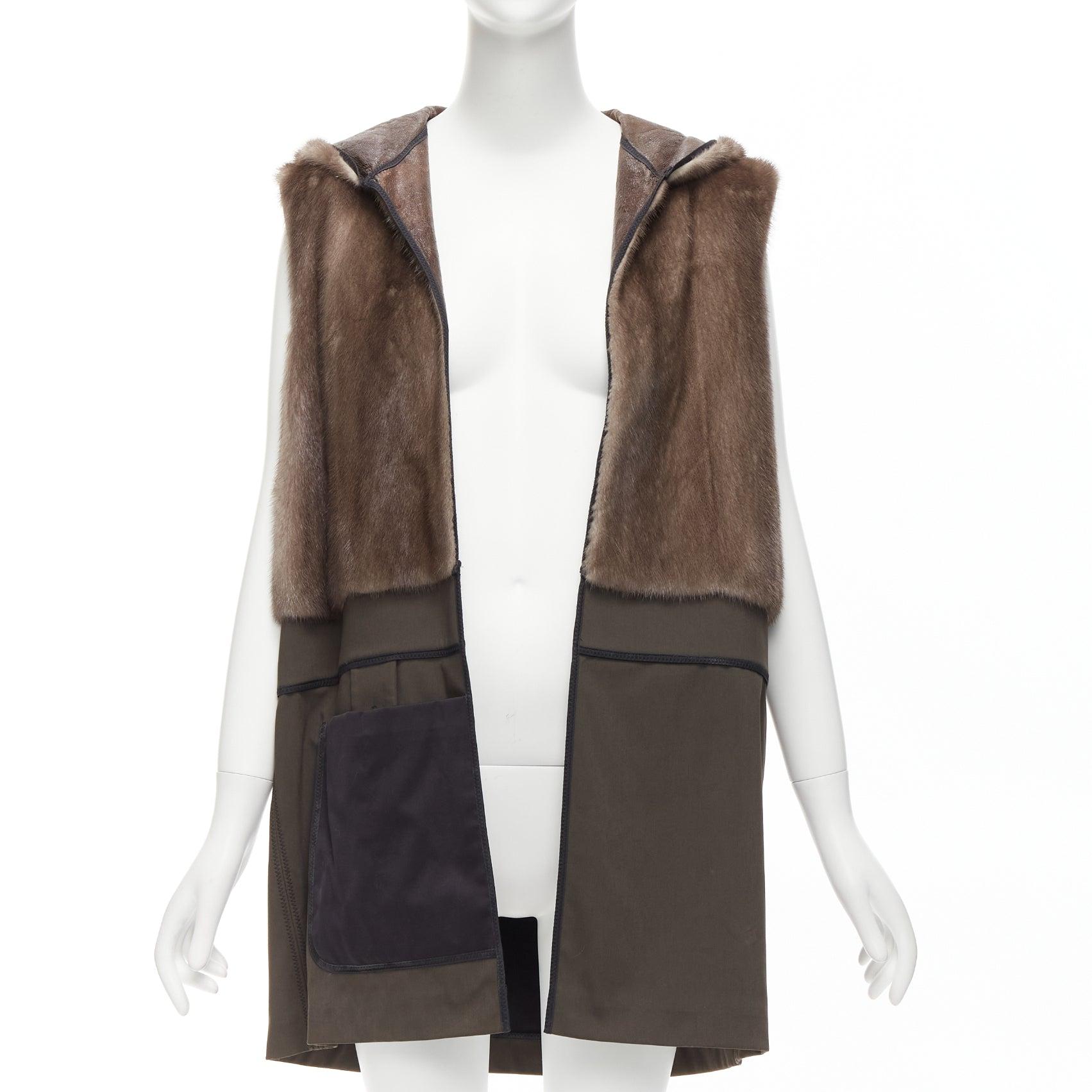 MARNI Gilet en vison Gilet à capuche réversible en fourrure texturée colorblocked marron IT40 S en vente 4