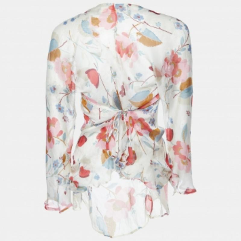 Completa la tua eleganza con una bella camicetta come questa. Con il suo design grazioso e il tessuto di prima qualità, questa blusa è la scelta migliore per apparire sofisticata e in equilibrio.
