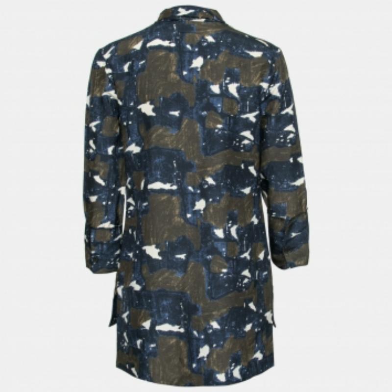 This tunic from Marni is all about flaunting an elegant style! It is designed using navy-blue and green printed silk fabric and showcases buttoned closures, long sleeves, and collars. Accessorize this tunic with black jeans and minimal jewelry as