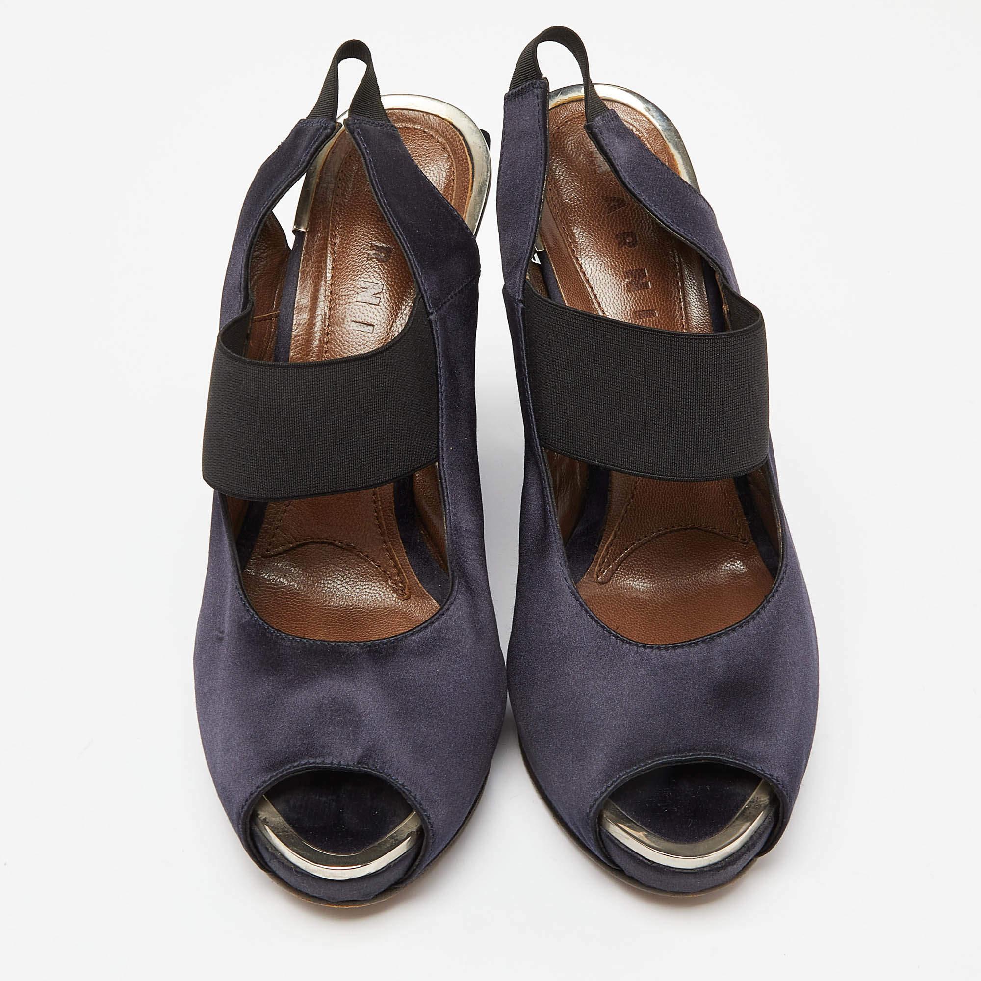 Black Marni Navy Blue Satin Slingback Wedge Sandals Size 38.5 For Sale