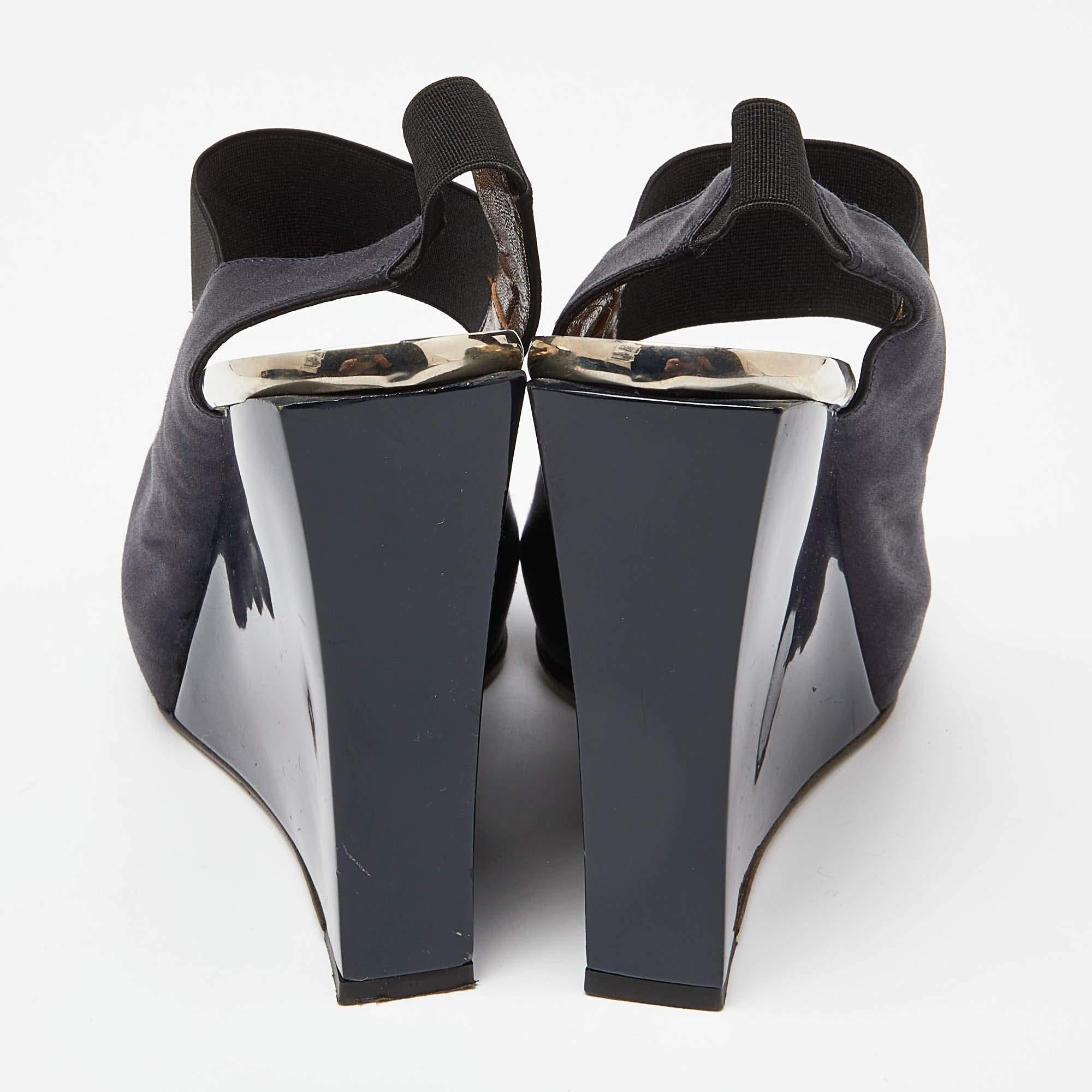 Women's Marni Navy Blue Satin Slingback Wedge Sandals Size 38.5 For Sale