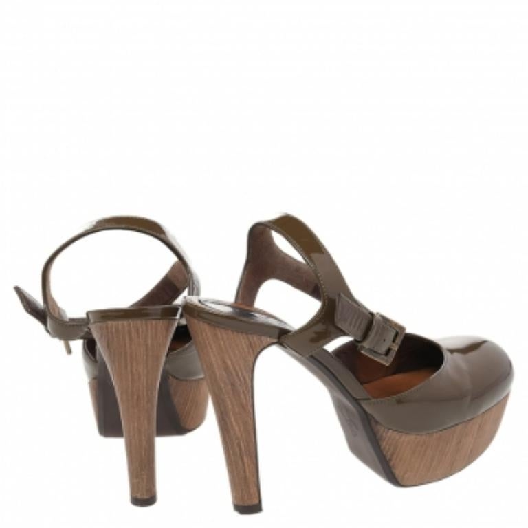 Marni Sandales à lanières à plateforme en cuir verni vert olive, taille 38 Pour femmes en vente