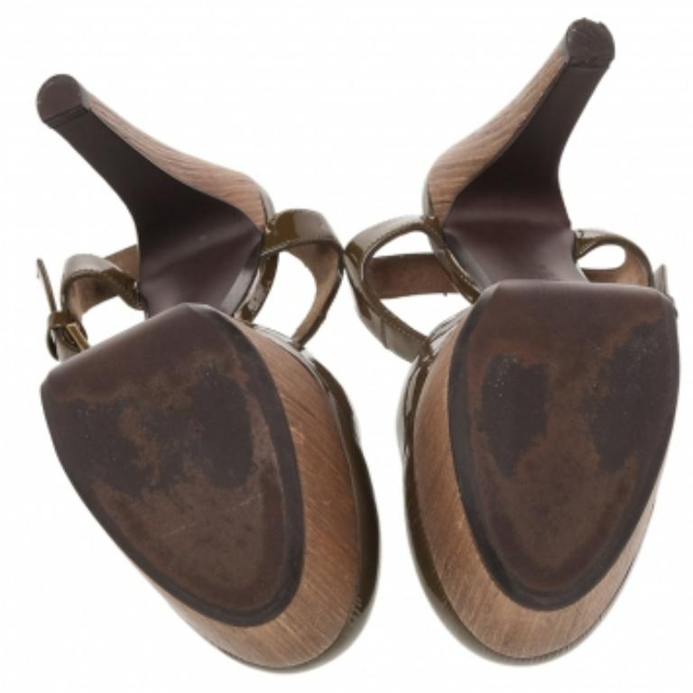 Marni Sandales à lanières à plateforme en cuir verni vert olive, taille 38 en vente 1