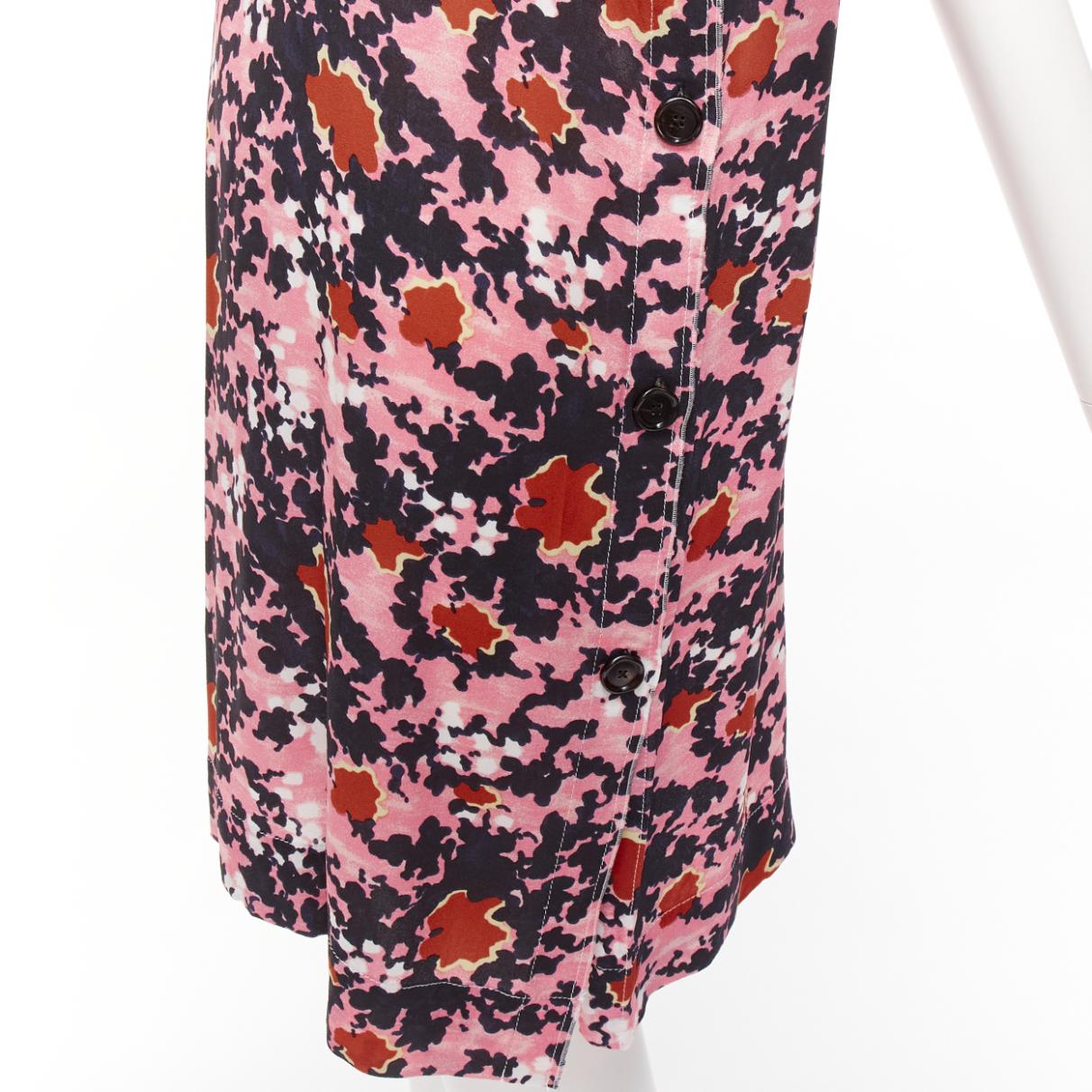 MARNI rosa marrón estampado abstracto salpicado abertura lateral con botones vestido IT40 S
Referencia: CELG/A00417
Marca Marni
Material: Viscosa, mezcla
Color: Rosa, Marrón
Patrón: Abstracto
Cierre: cremallera
Detalles adicionales: Abertura con