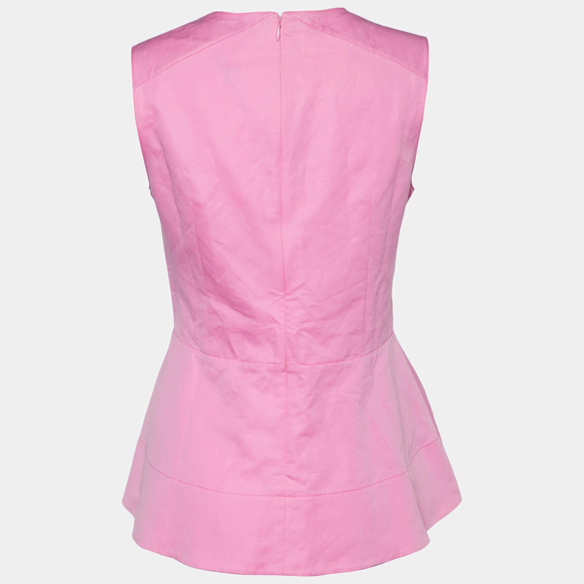 Find great style and comfort while wearing this designer top. Tailored using the best fabric  the creation has been given immense detail. Style it with a pair of jeans and flats.