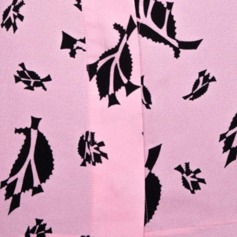 Marni Rosa Crepe Abstrakter Druck Dual Collar ärmelloses Top M im Zustand „Gut“ im Angebot in Dubai, Al Qouz 2