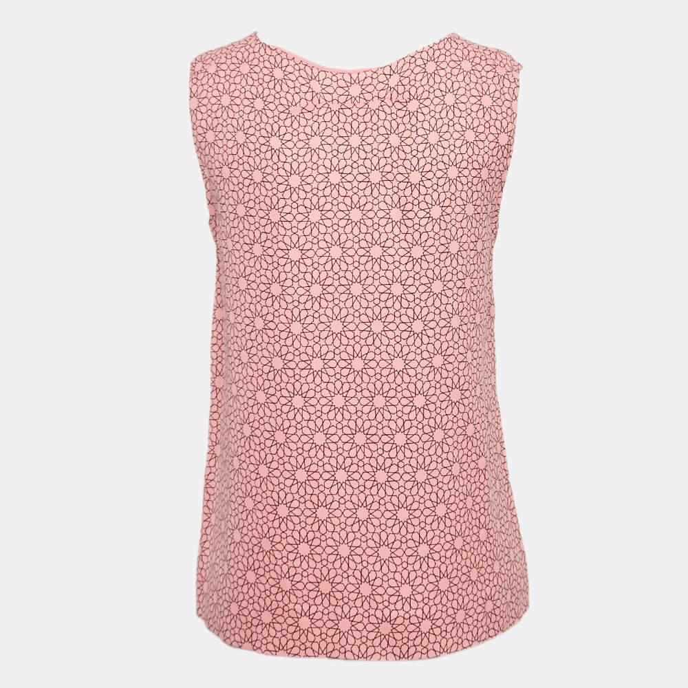 Careful tailoring prints and elegant cuts make this Marni pink top a piece to cherish It comes in a classic design to be easy to style.