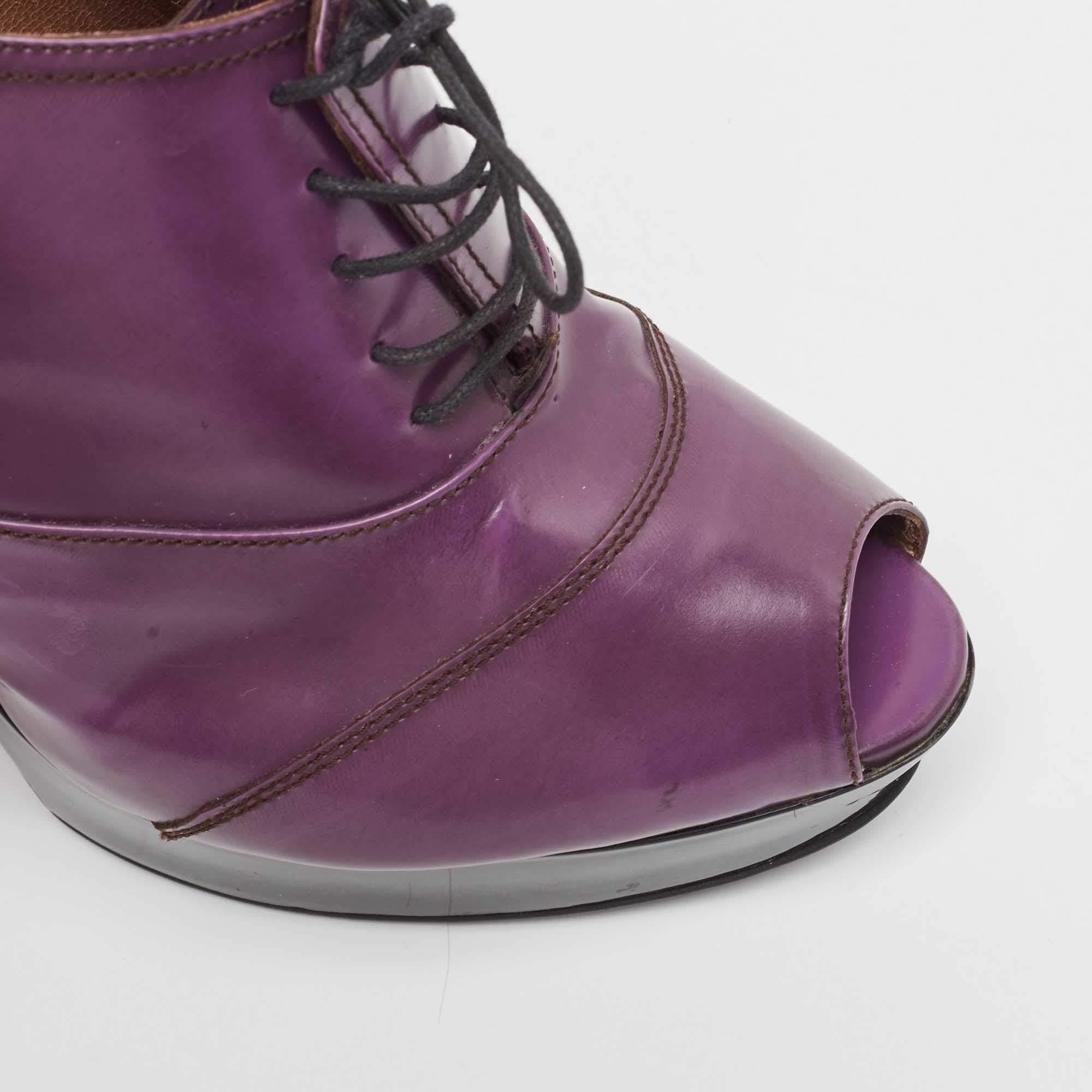 Marni Purple Patent Wedge Peep Toe Boots Size 39 en vente 2