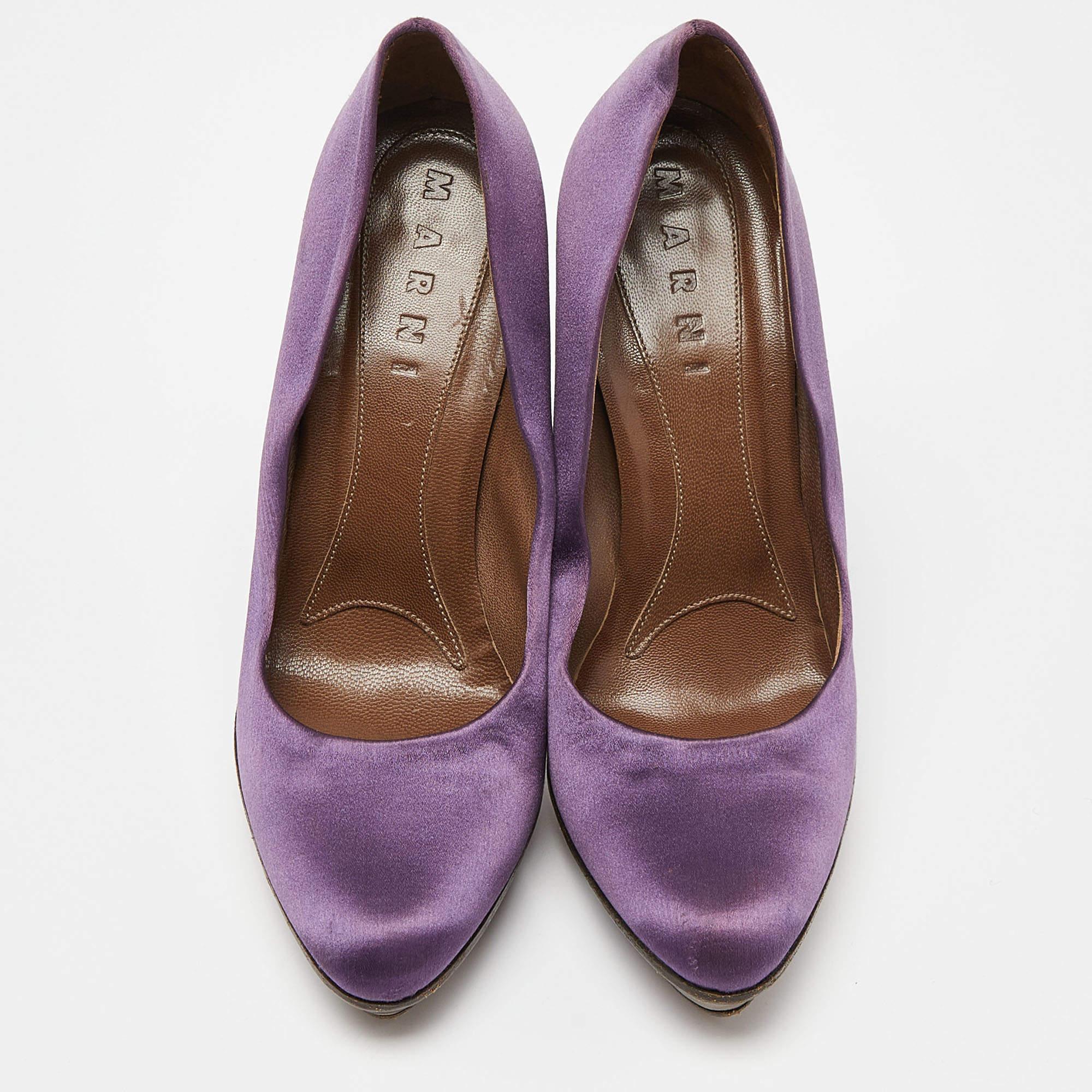 Gray Marni Purple Satin Platform Pumps Size 38.5 For Sale
