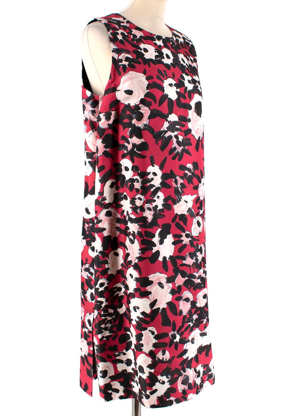 Marni Red Abstract Floral Print Cotton & Silk Blend Dress

-Made of a cotton and silk blend 
-Gorgeous floral like brush stroke print 
-Luxurious silk lining 
-Vents to the sides 
-Round neckline 
-Zip to the back 
-Classic timeless cut with a