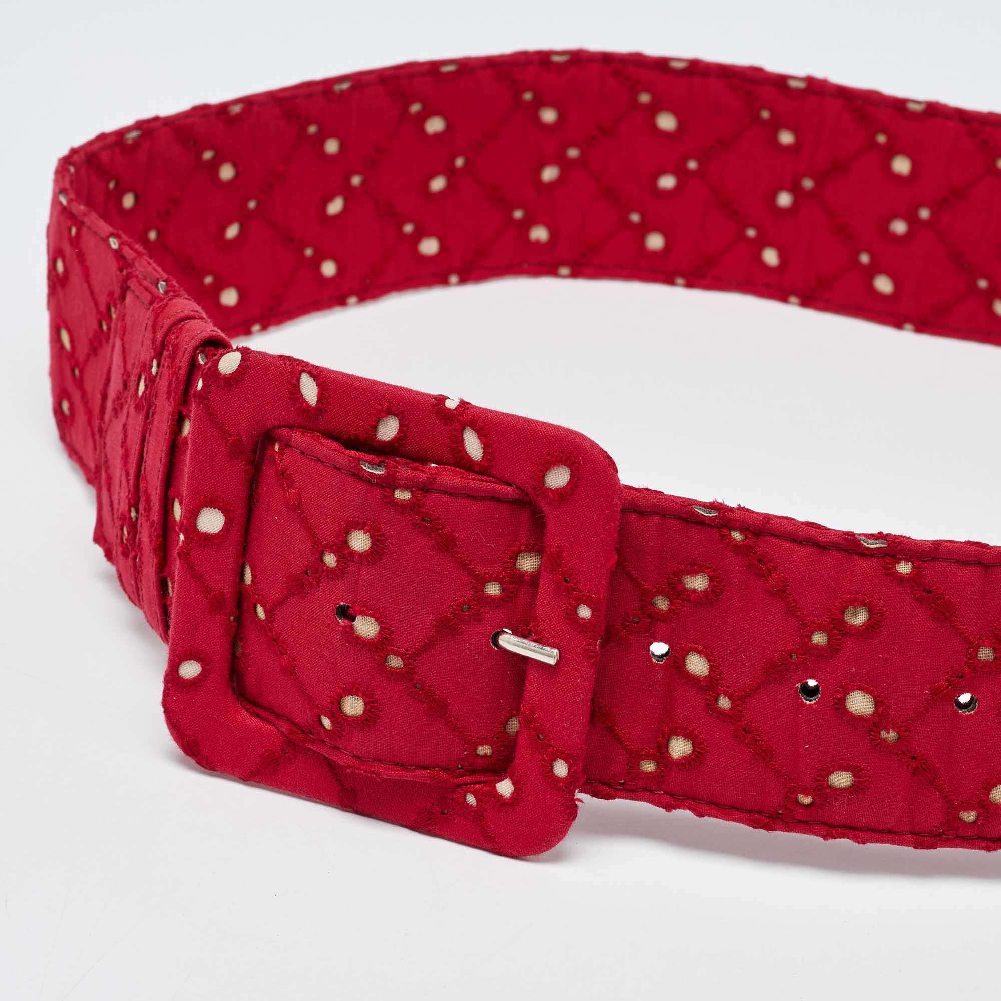 Add a luxe finish to your OOTD with this Marni red belt. It is carefully crafted to last well and boost your style for a long time.