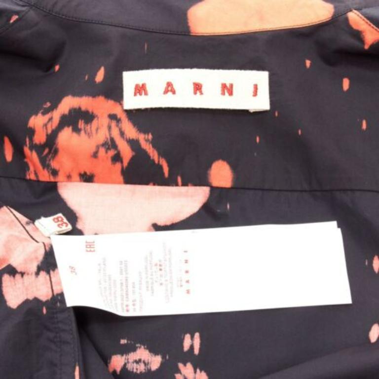 Marni, camicia in cotone con bottoni in rosso nero splatter tie dye e stampa rosa IT38 XS in vendita 3