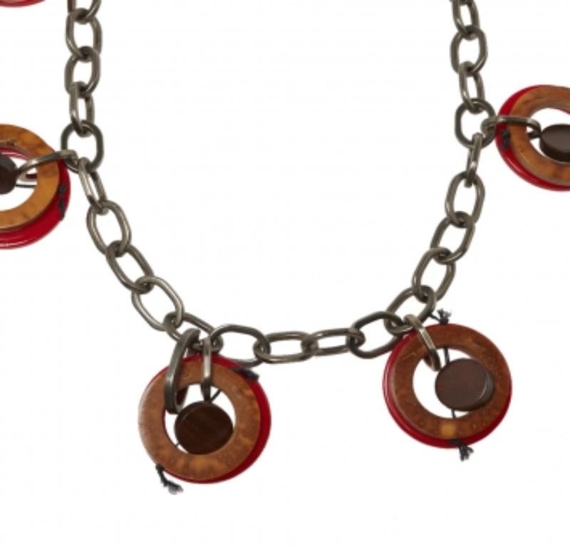 Marni Red Resin and Wood Leather Tag Necklace In Good Condition For Sale In Dubai, Al Qouz 2
